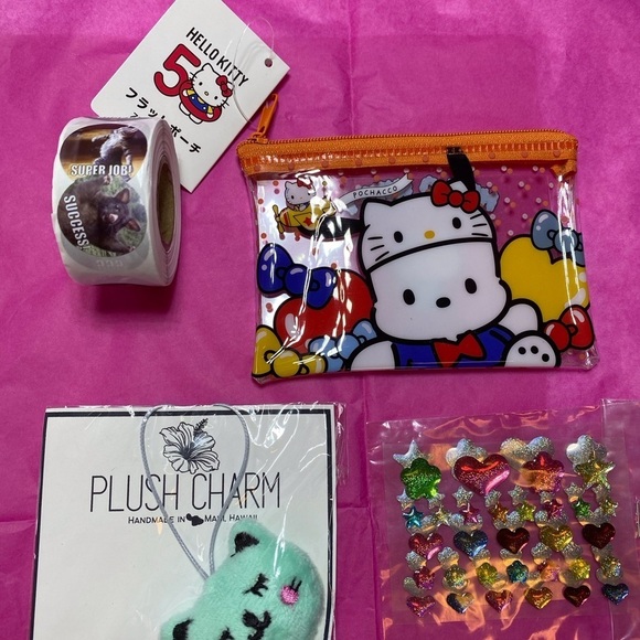 6 for $20♥️ Hello Kitty Pochacco purse bundle. - Picture 4 of 9